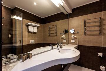 Фотографии Отель Rius Hotel г. Львов (Украина) №3 Фото Отель Rius Hotel г. Львов 3
