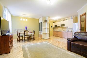 Фотографии Апартаменты Apartment on Svobody г. Львов (Украина) №4 Фото Апартаменты Apartment on Svobody г. Львов 4