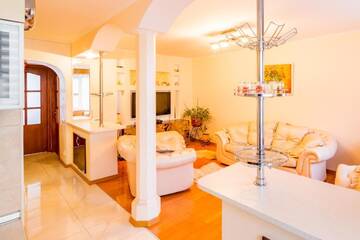 Фотографии Апартаменты Centre Apartment on Svobody avenue г. Львов (Украина) №4 Фото Апартаменты Centre Apartment on Svobody avenue г. Львов 4