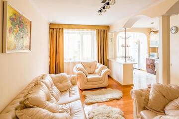 Фотографии Апартаменты Centre Apartment on Svobody avenue г. Львов (Украина) №1 Фото Апартаменты Centre Apartment on Svobody avenue г. Львов 1