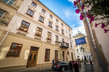 Фотографии Отель Reikartz Medievale Lviv г. Львов (Украина) №2 Фото Отель Reikartz Medievale Lviv г. Львов 2