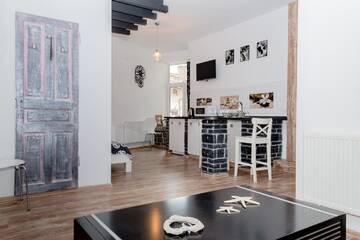 Фотографии Апартаменты Apartment Zefir on Vynnychenka г. Львов (Украина) №1 Фото Апартаменты Apartment Zefir on Vynnychenka г. Львов 1