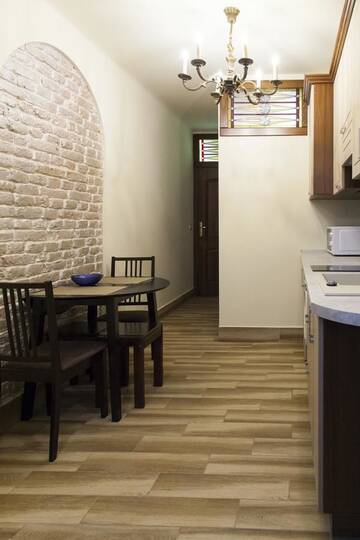 Фотографии Апартаменты Vintage Apartment Lviv г. Львов (Украина) №1 Фото Апартаменты Vintage Apartment Lviv г. Львов 1