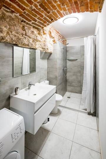 Фотографии Апартаменты Stylish apartment - Rynok Square 44 г. Львов (Украина) №3 Фото Апартаменты Stylish apartment - Rynok Square 44 г. Львов 3