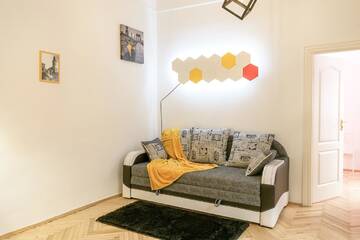 Фотографии Апартаменты Red and Yellow Apartment Modern г. Львов (Украина) №1 Фото Апартаменты Red and Yellow Apartment Modern г. Львов 1