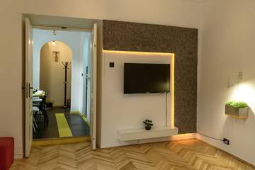 Фотографии Апартаменты Red and Yellow Apartment Modern г. Львов (Украина) №3 Фото Апартаменты Red and Yellow Apartment Modern г. Львов 3