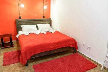 Фотографии Апартаменты Red & Yellow Apartment г. Львов (Украина) №3 Фото Апартаменты Red & Yellow Apartment г. Львов 3