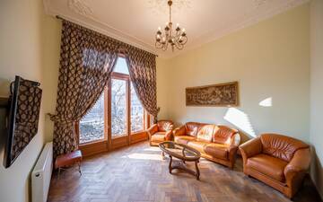 Фотографии Апартаменты Grand Lviv Apartment III(3 of 3) г. Львов (Украина) №1 Фото Апартаменты Grand Lviv Apartment III(3 of 3) г. Львов 1