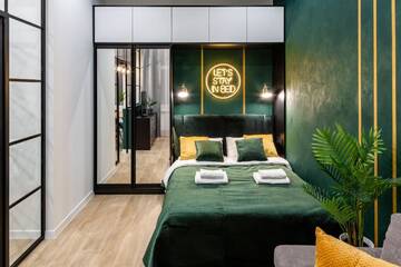 Фотографии Апартаменты Emerald Lux Apartment. LiveInLviv г. Львов (Украина) №1 Фото Апартаменты Emerald Lux Apartment. LiveInLviv г. Львов 1