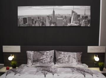 Фотографии Апартаменты Modern Red Apartment г. Львов (Украина) №3 Фото Апартаменты Modern Red Apartment г. Львов 3