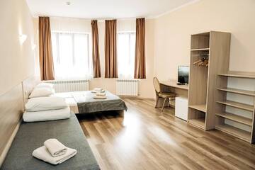 Фото номера Стандартный трехместный номер Гостевой дом Villa Kmeller г. Львов 10