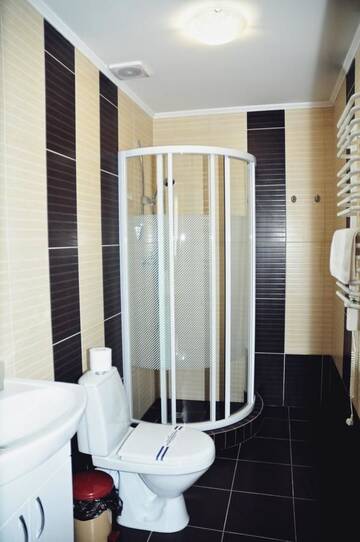 Фото номера Улучшенный семейный номер Отель Etna Hotel г. Львов 6