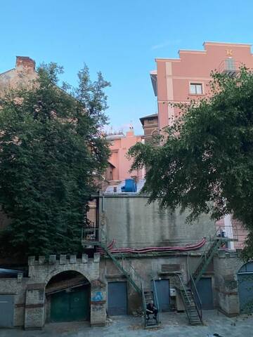 Фото номера Апартаменты Art с 2 спальнями, Hnatyuka 3 Апартаменты Apartments Lux in city center Lviv г. Львов 11