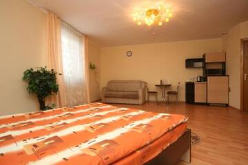 Фото номера Стандартный трехместный номер-студио Отель Economy Express Voyage Lviv г. Львов 8