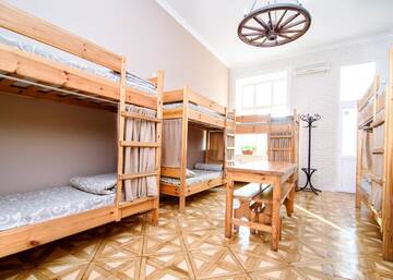 Фото номера Кровать в общем номере с 4 кроватями Хостелы Cossacks Hostel г. Львов 3
