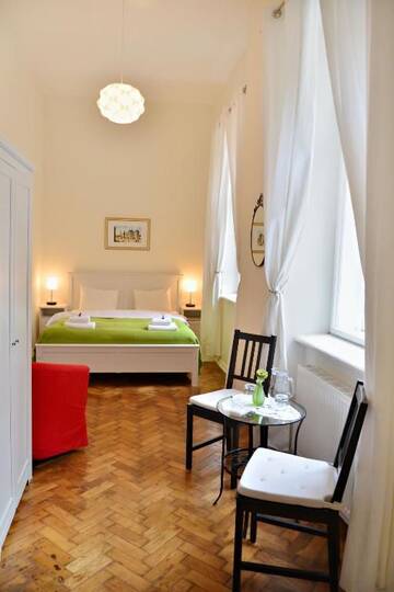 Фото номера Стандартный двухместный номер с 1 кроватью Гостевой дом On The Square Guesthouse г. Львов 26