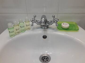 Фото номера Стандартный двухместный номер с 1 кроватью Гостевой дом On The Square Guesthouse г. Львов 10