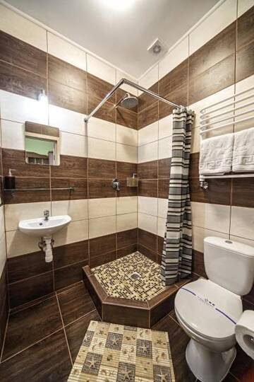 Фото номера Трехместный номер Отель Hotel Kaiser Econom г. Львов 4
