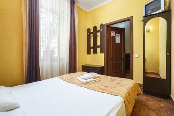 Фото номера Бюджетный двухместный номер с общей ванной комнатой Отель Hotel Kaiser Econom г. Львов 5