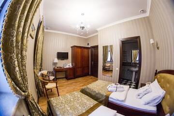Фото номера Двухместный номер «Комфорт» с 2 отдельными кроватями Отель Saint Feder Boutique Hotel г. Львов 9