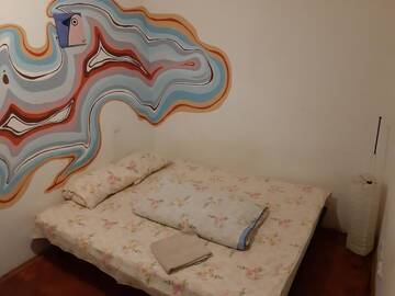 Фото номера Двухместный номер с 1 кроватью и общей ванной комнатой Хостелы Art Hostel г. Львов 3