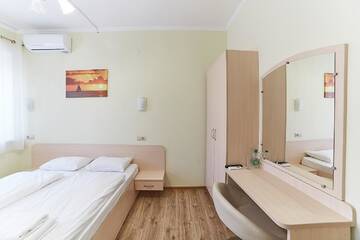 Фото номера Стандартный двухместный номер с 1 кроватью Отель Отель Меркурий г. Львов 4