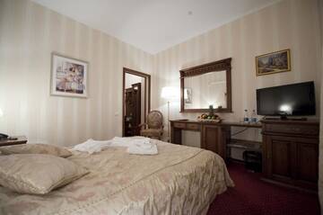 Фото номера Двухместный номер «Комфорт» с 1 кроватью Отель Deluxe Hotel Kupava г. Львов 4
