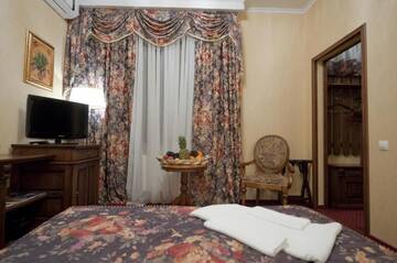 Фото номера Двухместный номер «Комфорт» с 1 кроватью Отель Deluxe Hotel Kupava г. Львов 9