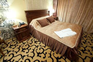 Фото номера Полулюкс Отель Deluxe Hotel Kupava г. Львов 3