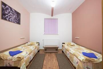 Фото номера Двухместный номер с 2 отдельными кроватями Хостелы Apart Comfort Plus г. Львов 4