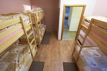 Фото номера Односпальная кровать в общем номере с 6 кроватями Хостелы Apart Comfort Plus г. Львов 6