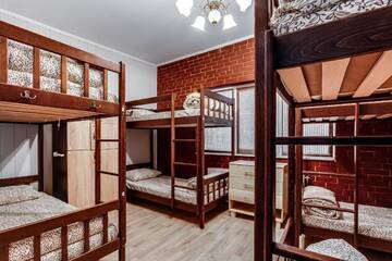 Фото номера Кровать в общем 8-местном номере Хостелы Хостел Севен г. Львов 5