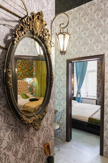 Фото номера Апартаменты - ул. Братьев Михновских, д. 8 Апартаменты Austrian Apartments г. Львов 14