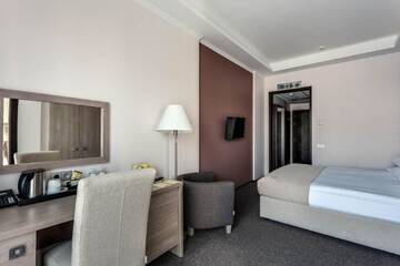 Фото номера Семейный номер Отель Rius Hotel г. Львов 8