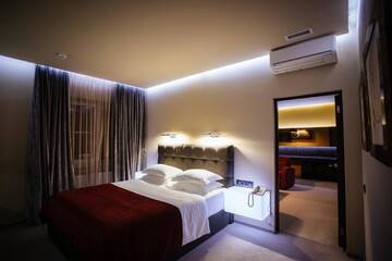 Фото номера Люкс с кроватью размера «king-size» Отель LH Hotel &amp; SPA г. Львов 2
