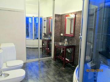 Фото номера Апартаменты - Проспект Свободы, 41T Апартаменты Apartment in the centre of Lviv г. Львов 5
