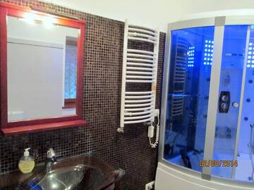 Фото номера Апартаменты - Проспект Свободы, 41T Апартаменты Apartment in the centre of Lviv г. Львов 11