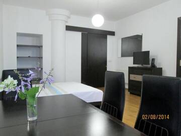 Фото номера Апартаменты - Проспект Свободы, 41T Апартаменты Apartment in the centre of Lviv г. Львов 8