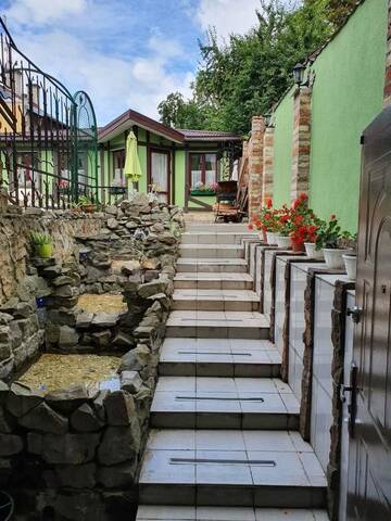 Фото номера Апартаменты с 2 спальнями Апартаменты Holiday Rest House г. Львов 12