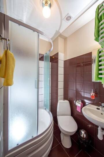 Фото номера Двухместный номер с 1 кроватью и собственной ванной комнатой Отель Post House Rooms г. Львов 9