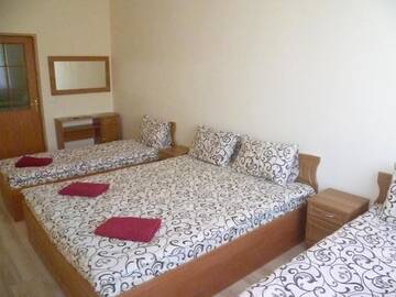 Фото номера Стандартный четырехместный номер Хостелы Hostel Vitan г. Львов 4