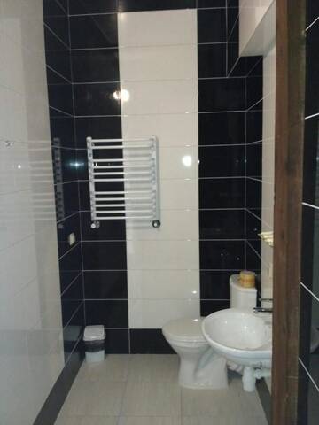 Фото номера Cемейный номер с собственной ванной комнатой Хостелы Hostel Vitan г. Львов 2