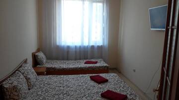 Фото номера Улучшенный трехместный номер Хостелы Hostel Vitan г. Львов 2