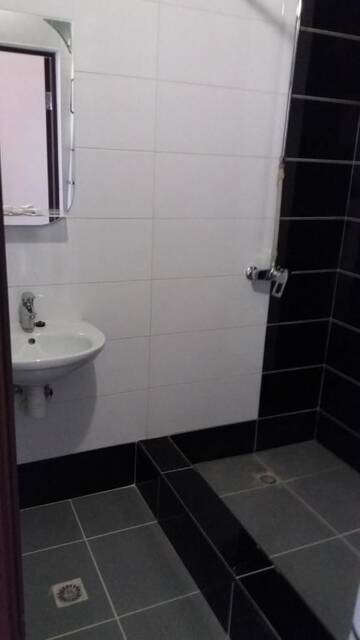 Фото номера Двухместный номер с 2 отдельными кроватями и собственной ванной комнатой Хостелы Hostel Vitan г. Львов 3
