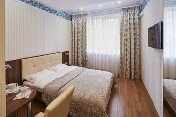 Фото номера Стандартный двухместный номер с 1 кроватью Отель Three Crowns Hotel г. Львов 3