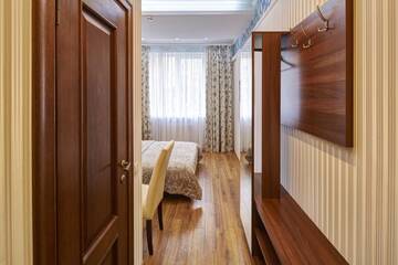Фото номера Стандартный двухместный номер с 1 кроватью Отель Three Crowns Hotel г. Львов 6