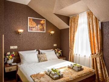 Фото номера Полулюкс с балконом Отель Hotel &amp; SPA Restaurant Pysanka г. Львов 5