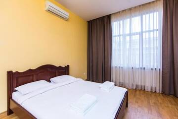 Фото номера Улучшенные апартаменты Апартаменты Avangard Qn Romana Apartment г. Львов 71