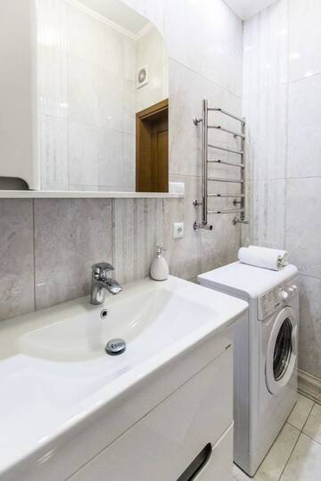 Фото номера Улучшенные апартаменты Апартаменты Avangard Qn Romana Apartment г. Львов 22