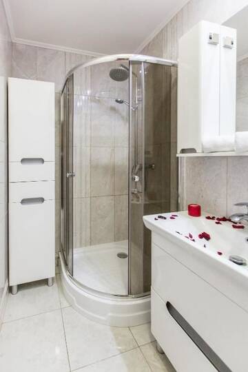 Фото номера Улучшенные апартаменты Апартаменты Avangard Qn Romana Apartment г. Львов 61
